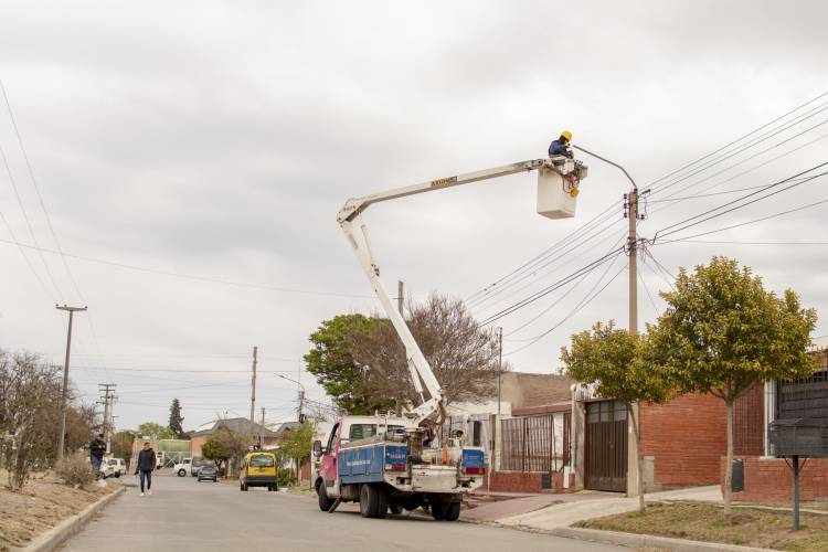 Ciudad de San Luis: luminarias LED en el B° Jardín Sucre