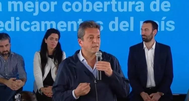 Massa"con las AFJP que defienden MILEI o Bullrich un jubilado cobra hoy entre $ 9 mil y $ 44 mil .Patricia no dudó en sacarle además el 13 por ciento, que yo devolví"