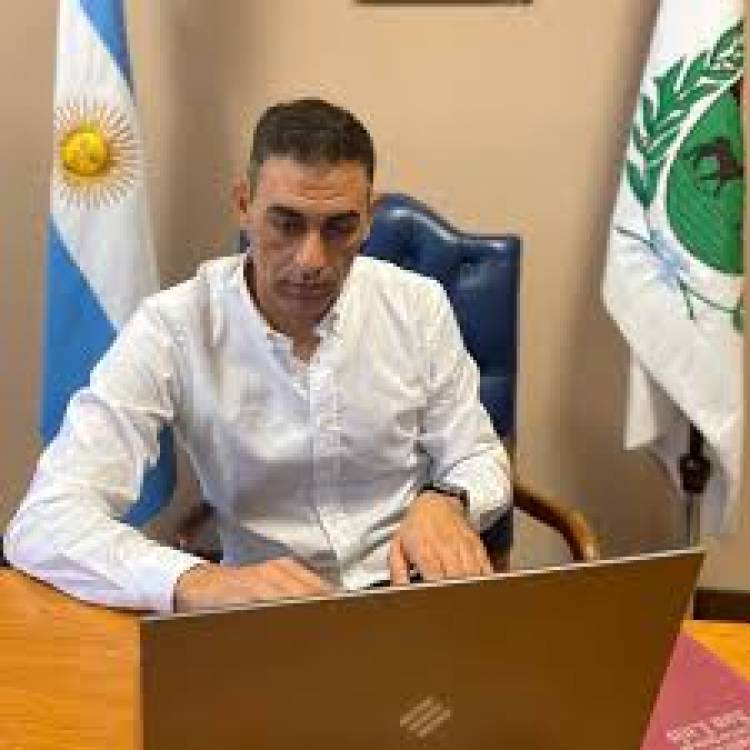 Hissa asume sin margen de error.Su crítica deberá ser cambiada en hechos de inmediato 