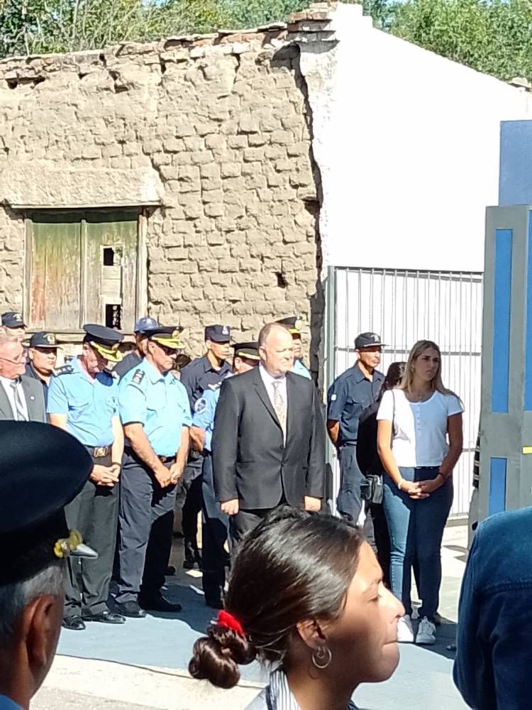 El Adolfismo quiere echar Dirigentes que se enceguecieron con un cargo .El caso Bridger.Bromca de  Adolfo y de Merlo .El Inglés ya desafía.