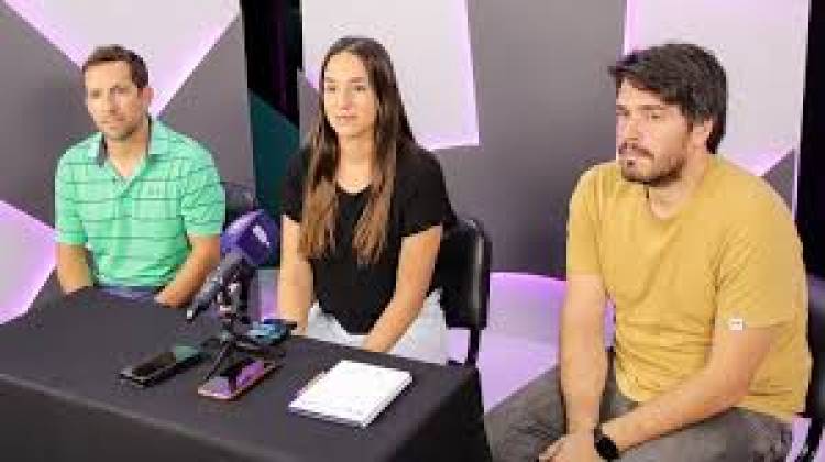 San Luis Fútbol Club le ganó a Huracán y Rivero felicitó a Cinthia Ramírez.San Luis está arriba , dicen que le dijo .