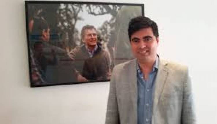 Charly Pereyra es demasiado burro y sus ironías debería apuntarlas al Palacete de Poggi y sus propiedades.Por José Luis Aimar