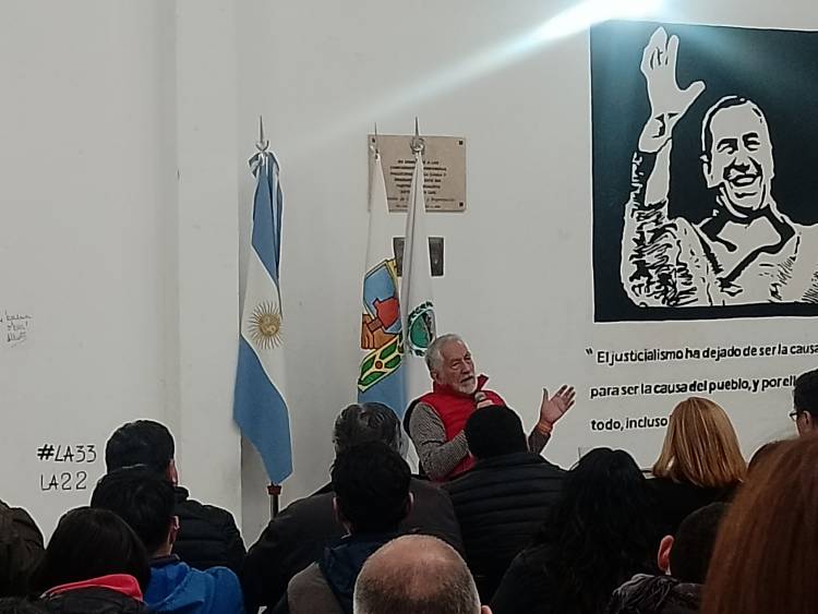 Alberto optimista.Fuerte discurso .Habría una encuesta que lo pone en carrera y a Poggi muy mal  con sus horrorosa gestión 