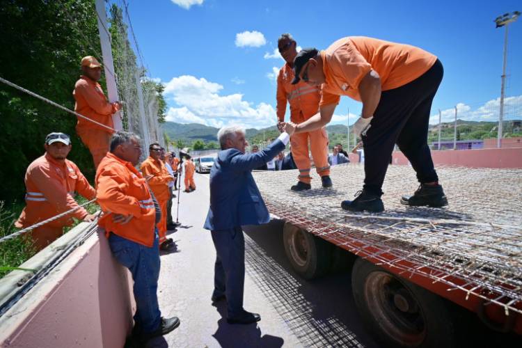 Ver a Colapinto en F1 en circuitos callejeros y ver al Potrero arrasado, es Indignante.Revanchismo que repugna .El odio que enceguece