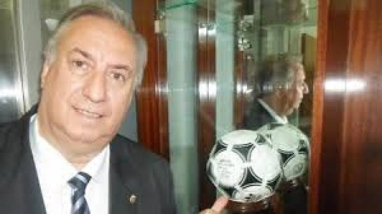 Demarchi trae la Copa del Mundo, FINALISIMA y Copa América a Carpintería.El 4 de Octubre.Flavio Ávila va a llevar una Copa de Madera , otro papelón.