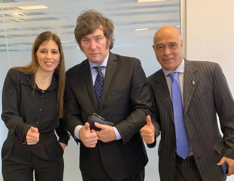 Los dos Senadores de MILEI de San Luis, renunciaron al aumento de 9,4 millones .Salino no lo hizo .
