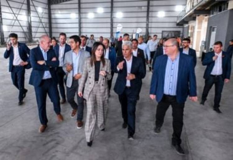 Abdala indignado, porque Petovello estuvo con Poggi y ni lo invitaron . Si él Candidato.a Gobernador de Milei soy yo , dijo . Me toman él pelo , dice Barto . Se profundiza él acuerdo Milei-Poggi.
