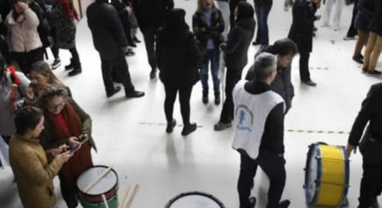 El Gobierno le dió media sanción al recorte de la feria , a pesar de la oposición de los Colegios de Abogados, Empleados y Magistrados .Es un slogan demagogo 