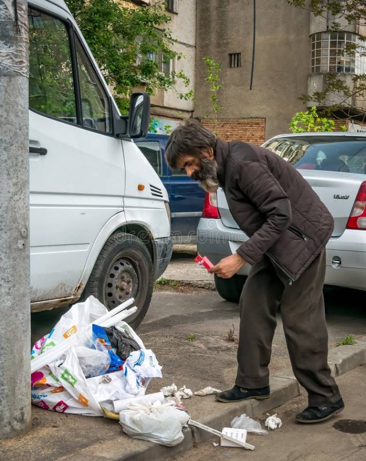Detectan que la pobreza está mal medida.Hay más pobres que en 2023 . Canasta Básica simulada y aumentos de haberes inferiores a la inflación.