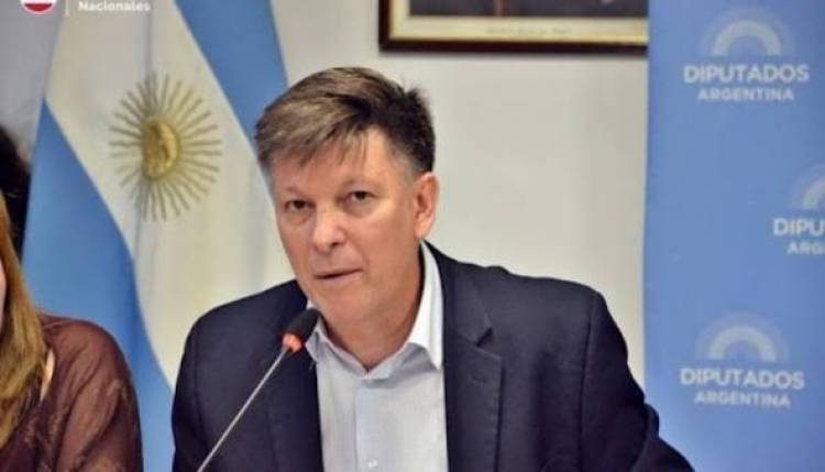 Con Ricardo, Identidad Radical dice que adherir a la reforma Constitucional sin discutir,  es regalar la independencia política de la UCR .